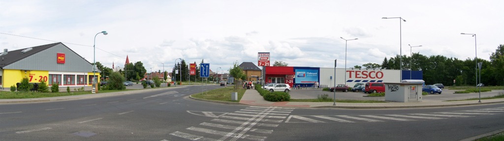 Tesco a Pennny Milovice