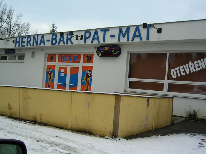 Restaurace a herna Pat - Mat.jpg