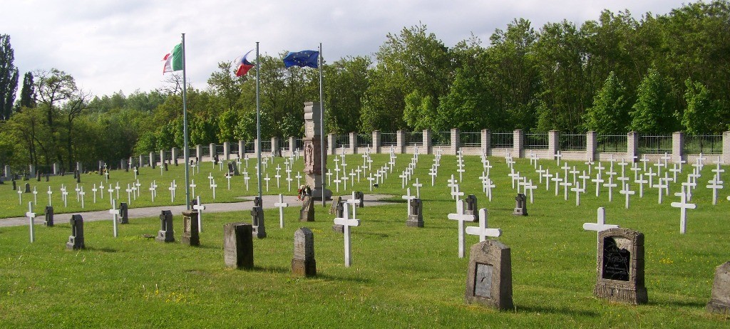 Italský hřbitov v Milovicích 